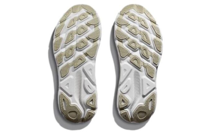 Clifton 9 2E Wide ‘Leite de Aveia’