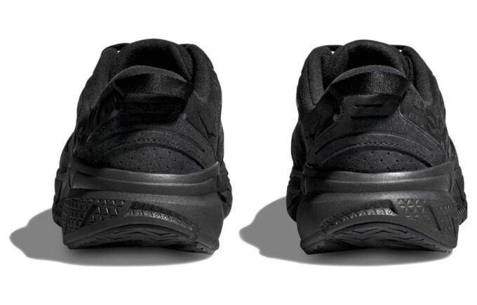 Clifton L Camurça ‘Triple Black’