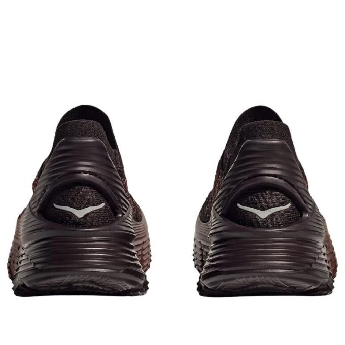 HOKA x Paria Farzaneh restaura Chukka ‘Chocolate’