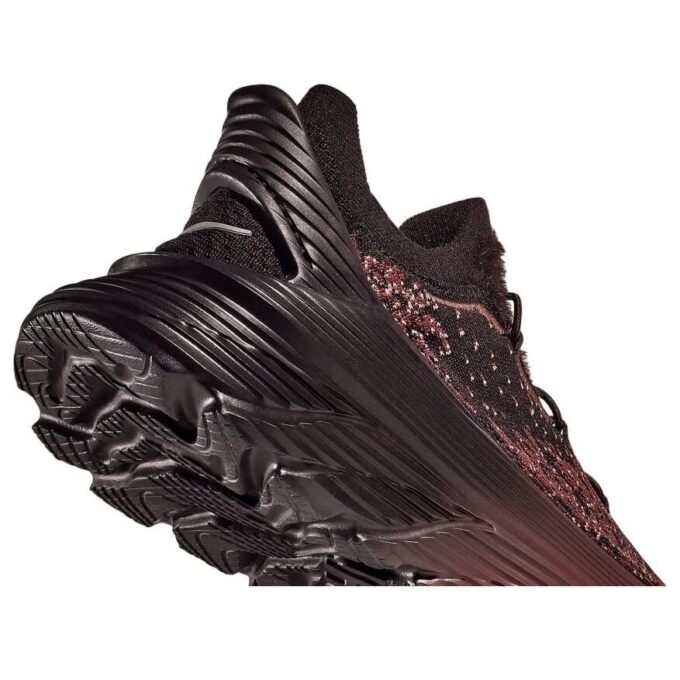 HOKA x Paria Farzaneh restaura Chukka ‘Chocolate’