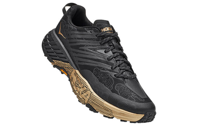 Speedgoat 4 ‘Ano Novo Chinês’