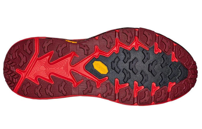 Speedgoat 4 ‘Vermelho e Preto’